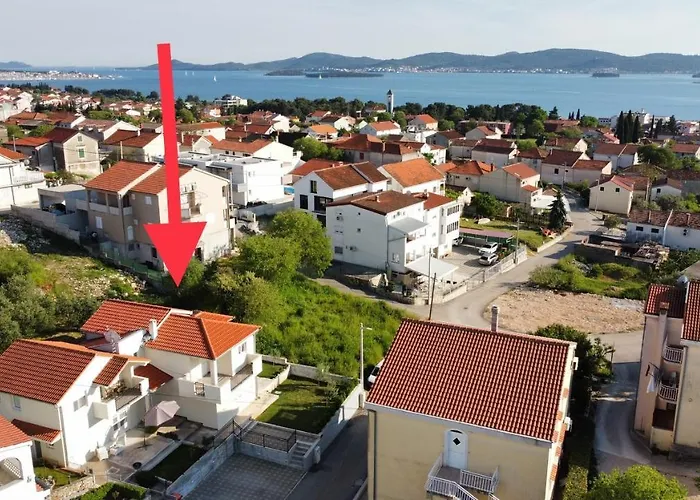 Ema Apartament Sveti Filip i Jakov